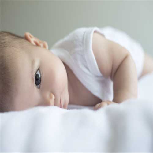 孕妇加快宫缩开指睡姿分享，卧姿、侧卧位都有作用